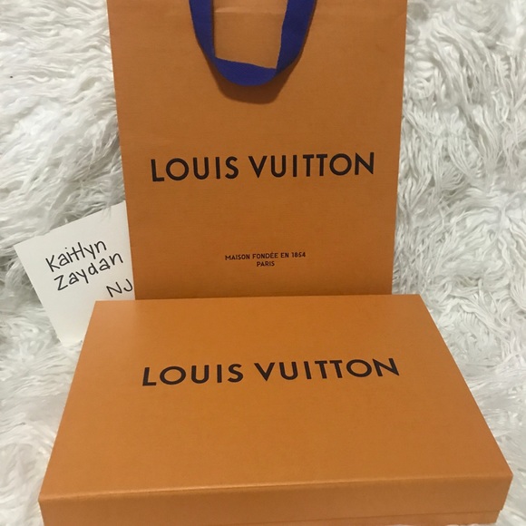 BRAND NEW Louis Vuitton Favorite MM! - Picture 8 of 8